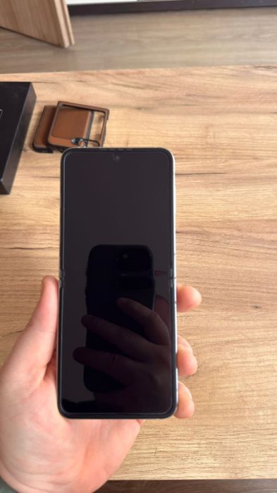 Samsung flip   6