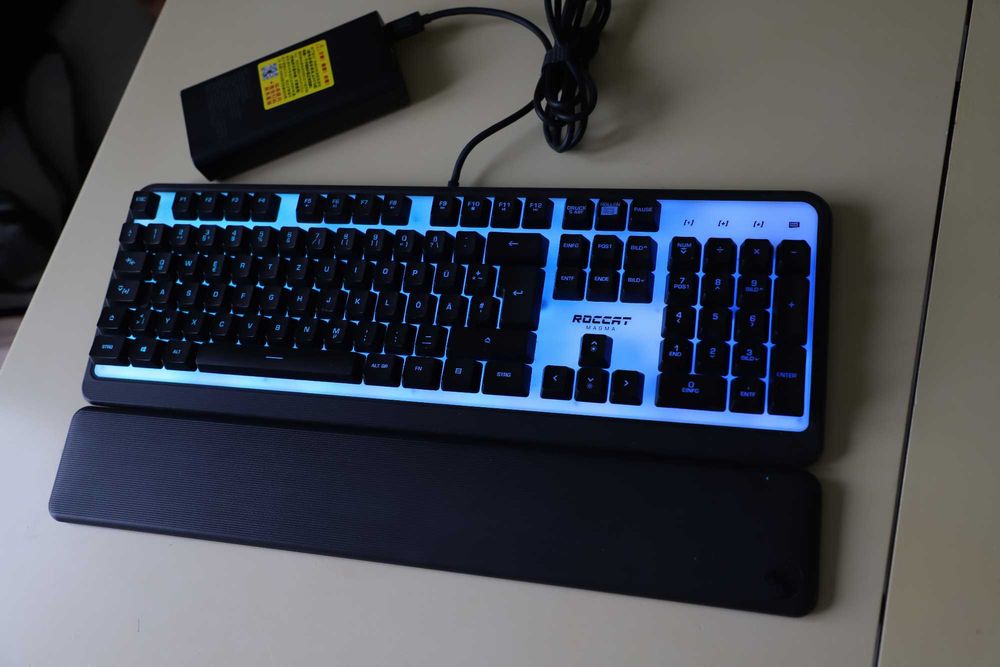 клавіатура Roccat magma