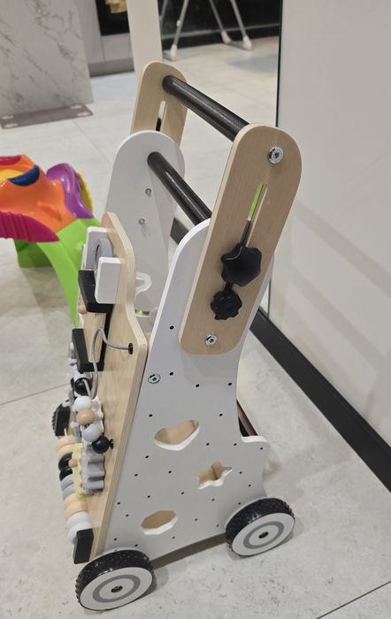 Drewniany chodzik interaktywny pchacz Dla Dzieci