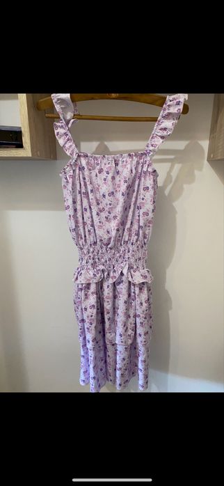 Różowa sukienka w kwiaty 38 M