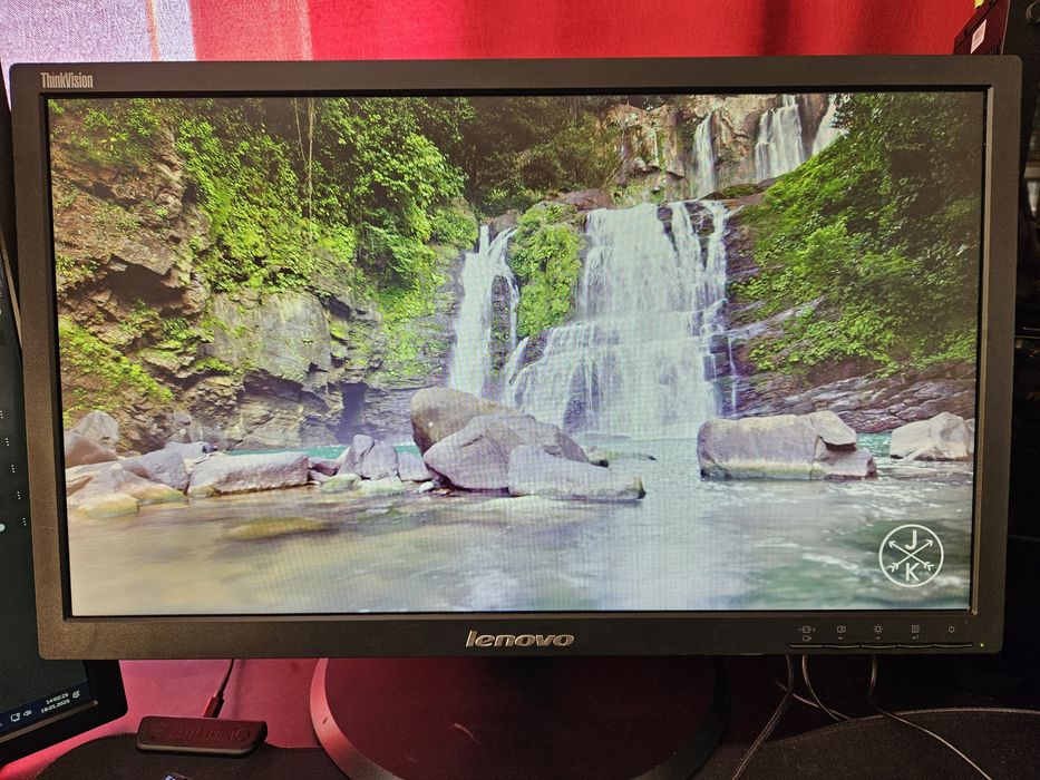 Monitor full-hd IPS lenovo