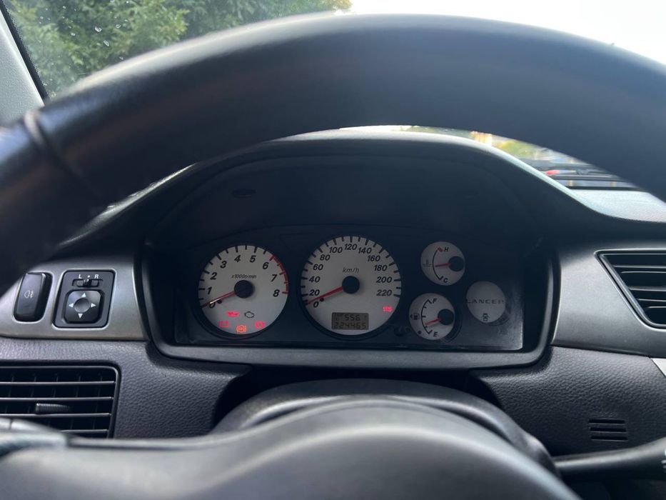Mitsubishi lancer 9