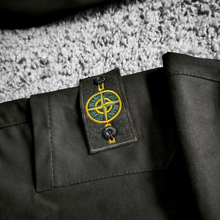 Чоловічий костюм stone island