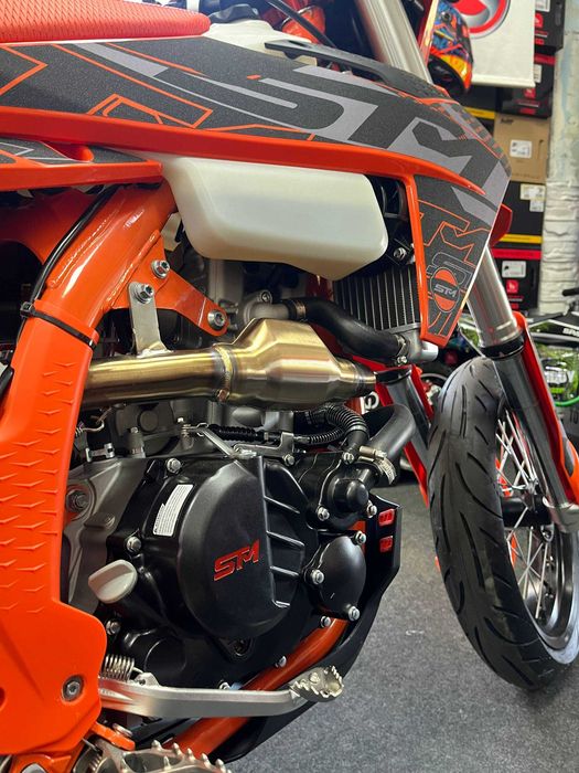 Мотоцикл STN V8 Motard В НАЯВНОСТІ !!!