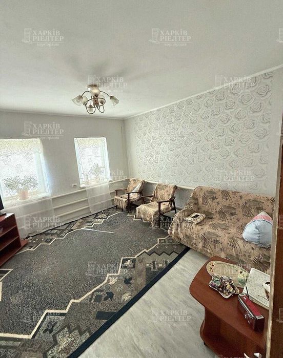 KI D2 Продам 1/3 будинку з гаражем та ділянкою, житловий стан, вул. Лінійна 34