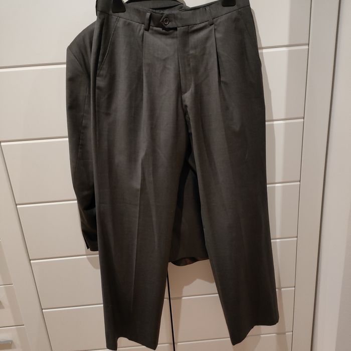 Garnitur męski szary marynarka i spodnie