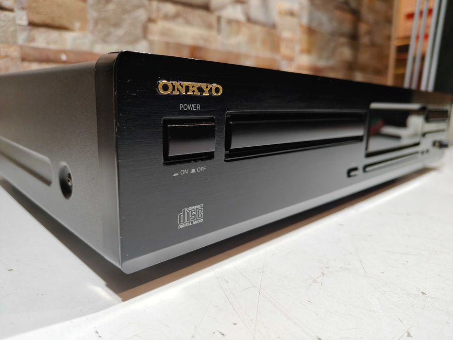 CD  Odtwarzacz Onkyo DX7211