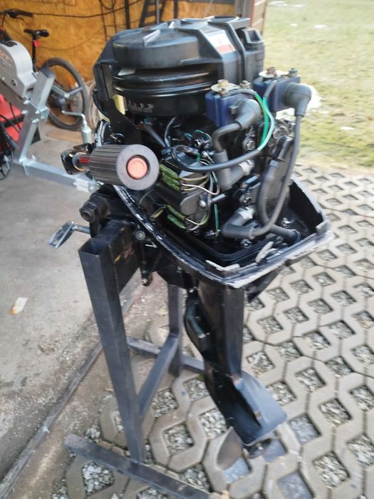 Silnik zaburtowy Mercury 9,9 2T