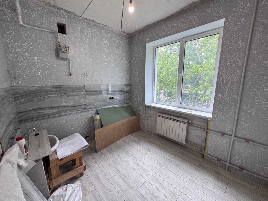 Продаж 1-к квартири, вул. Велика Китаївська, 108, метро Деміївська