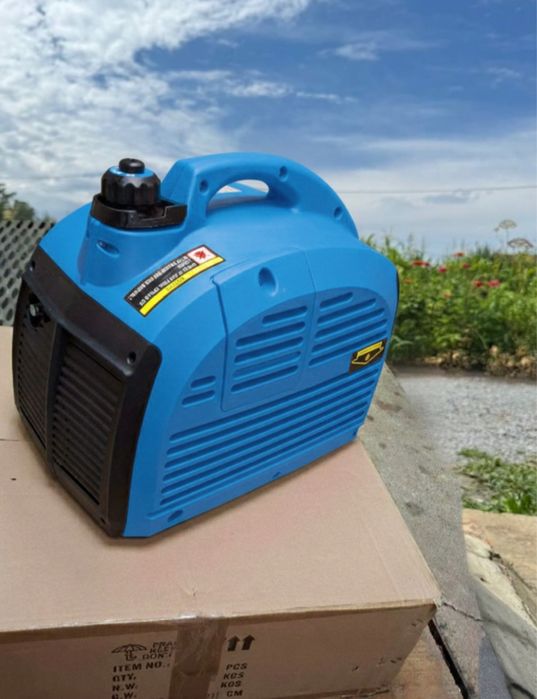 Інверторний бензиновий генератор FREIMANN з ручним запуском 1500 Вт