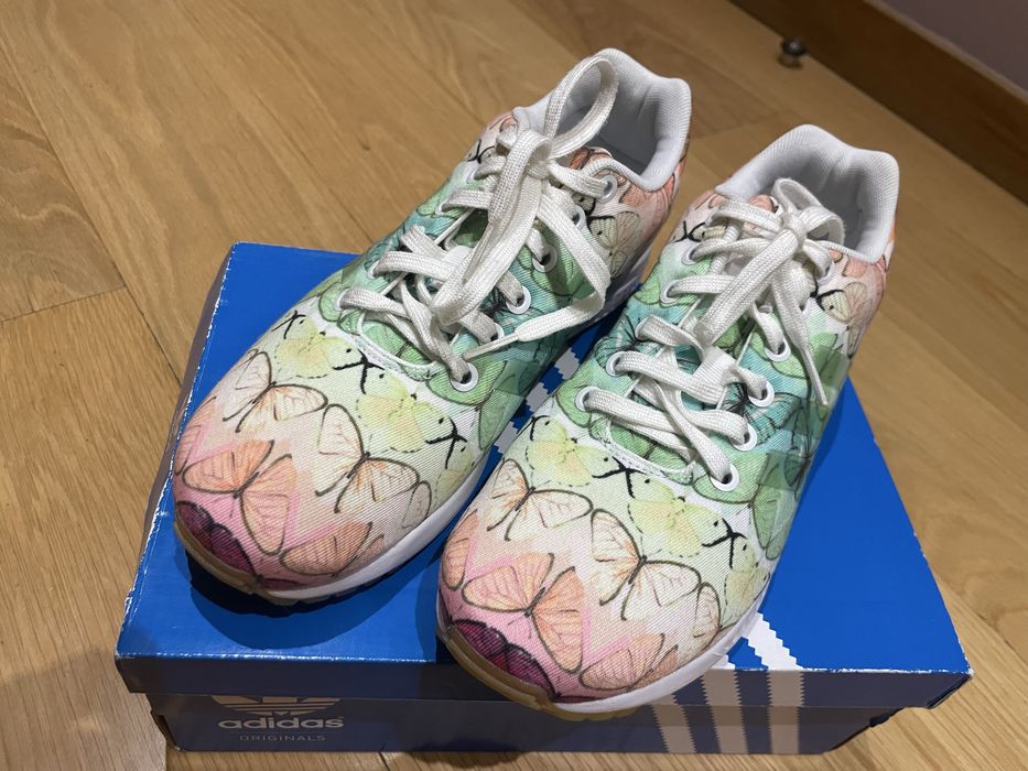 Ténis Adidas estampados