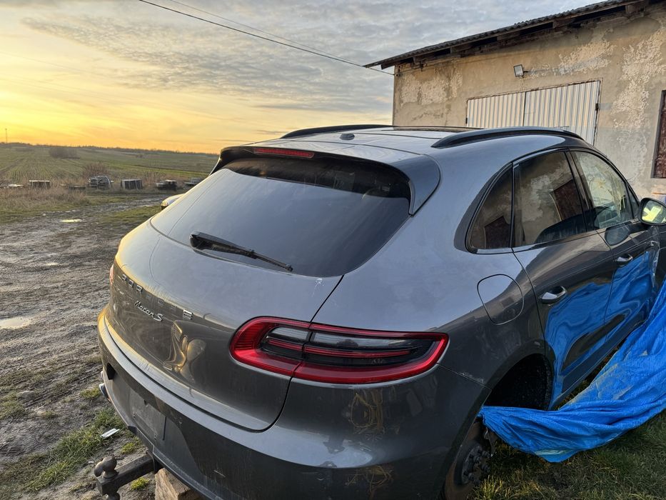 Porsche Macan запчастини