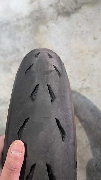 Pneus enduro e estrada