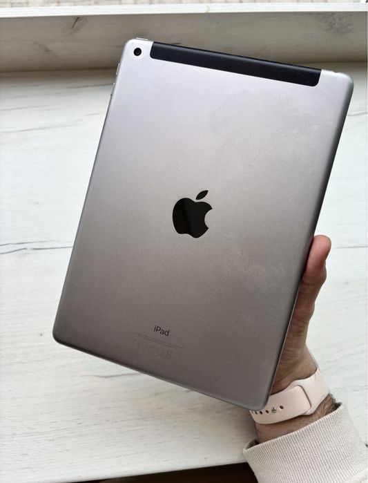 Повний ідеал IPad 5 LTE Siver Gray