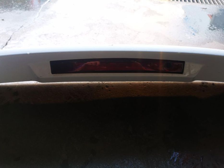 RENAULT CLIO IV GRANDTOUR AILERON / SPOILER - Z218