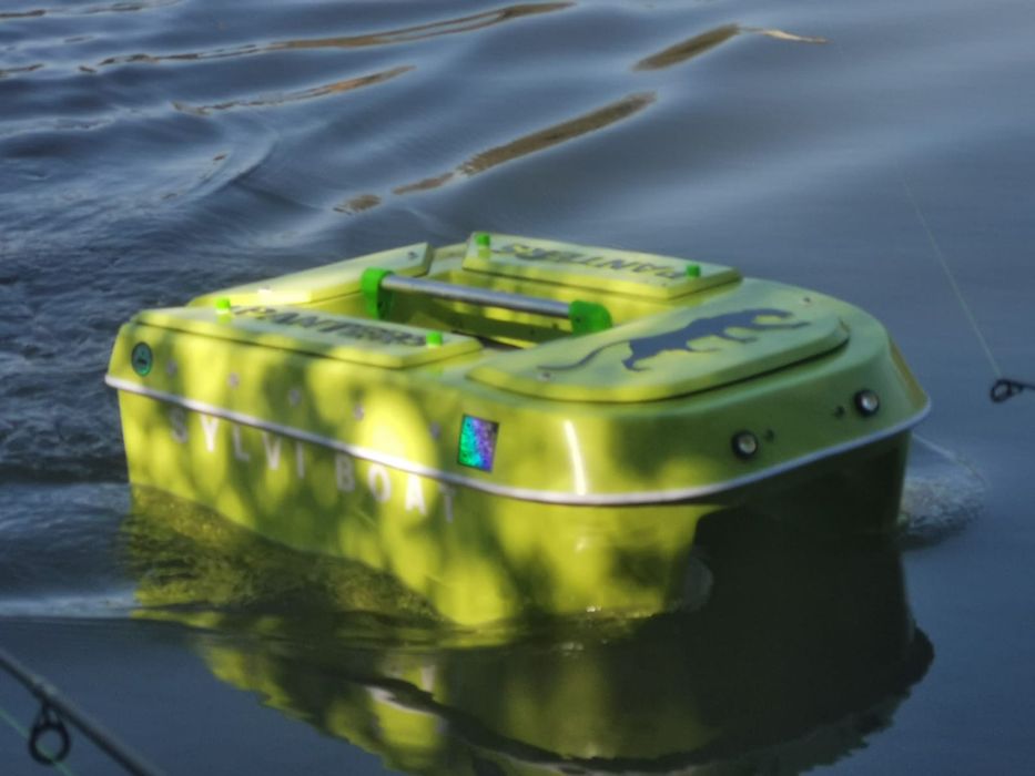 Łódka zanętowa SYLVI BOAT