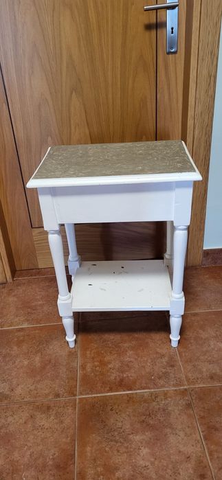 Mesa de cabeceira