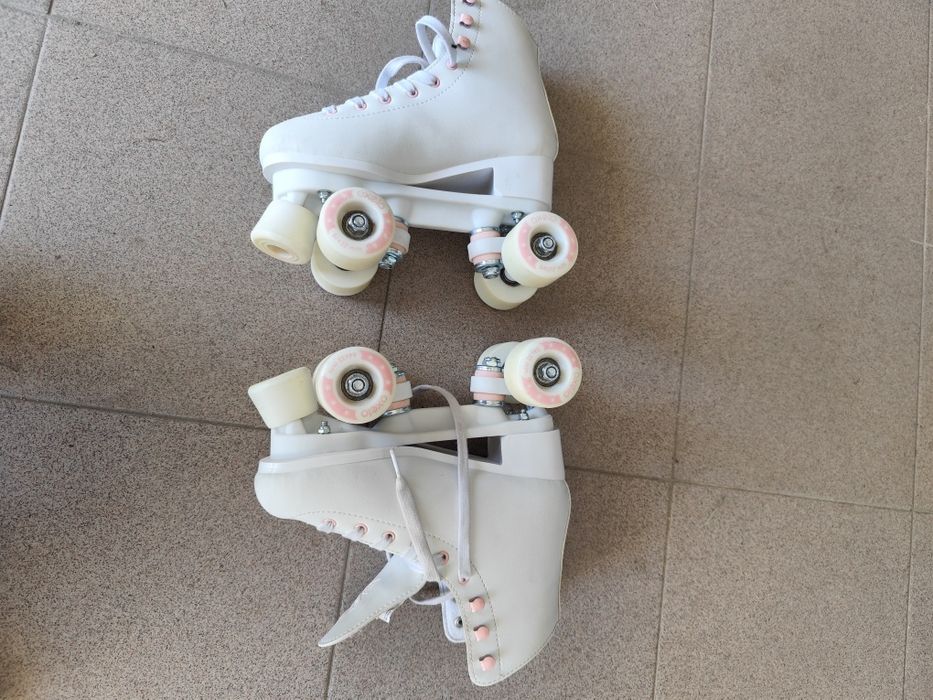 Patins de quatro rodas