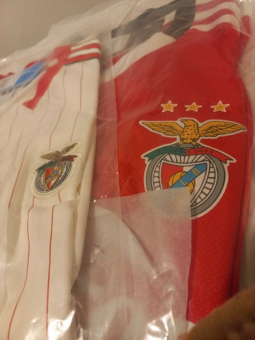 Benfica 25/26 camisola principal e retro