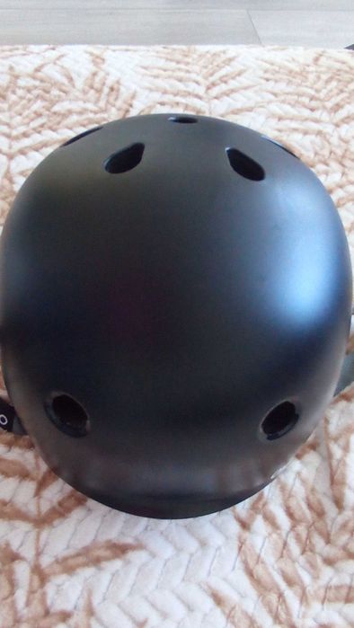 Kask młodzieżowy Oxelo Decathlon 55-58 cm czarny stan idealny