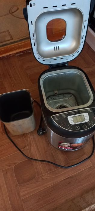 Хлібопічка Redmond 1911