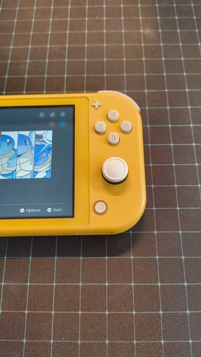 Nintendo Switch Lite Amarela Modificada