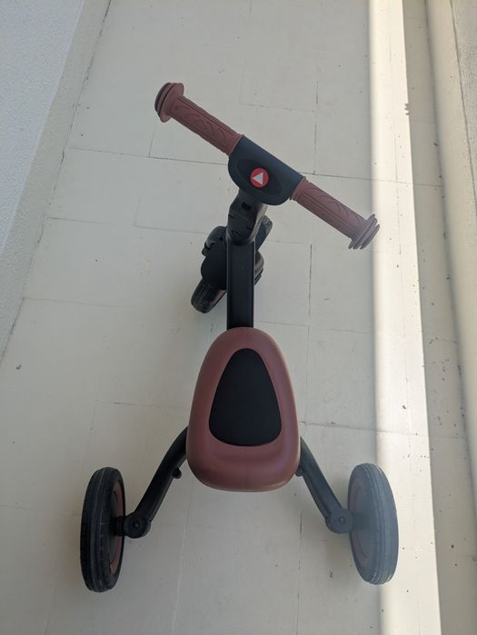 Triciclo / bicicleta novo (com pedais)