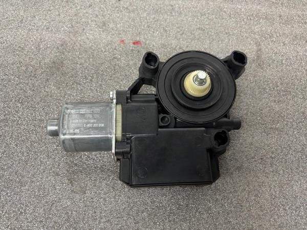 Motor vidro trás direito VOLKSWAGEN Polo (6R, 6C)