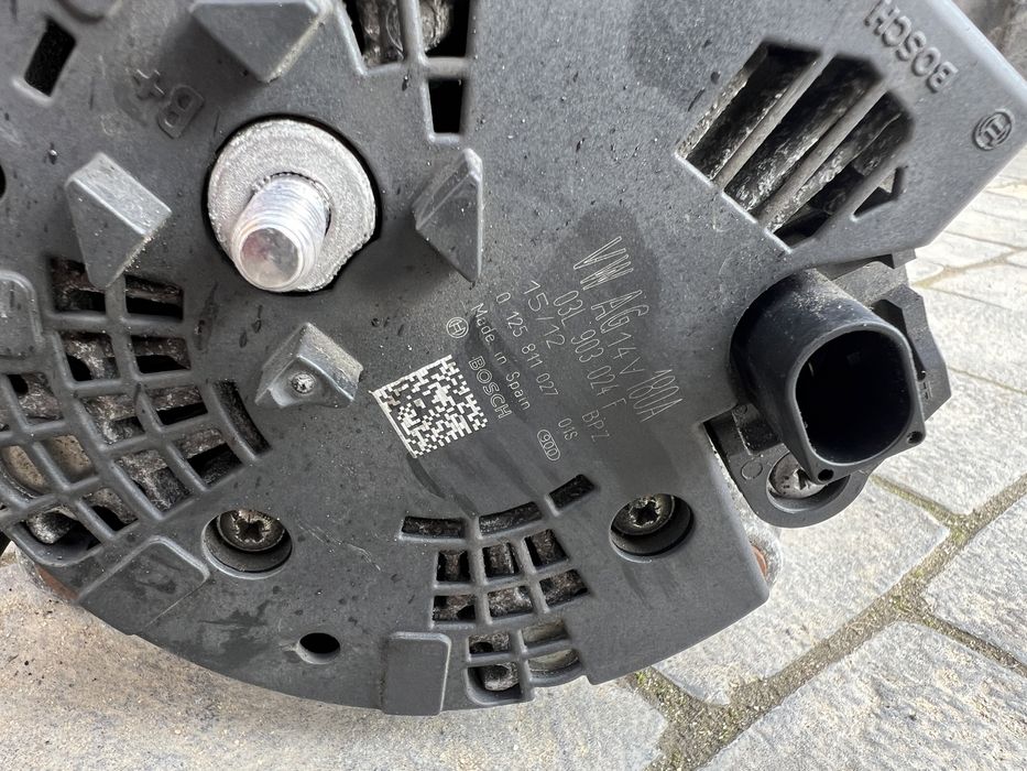 Генератор 03L903024F VW Passat Caddy Golf Touran Tiguan 2.0 tdi 180A