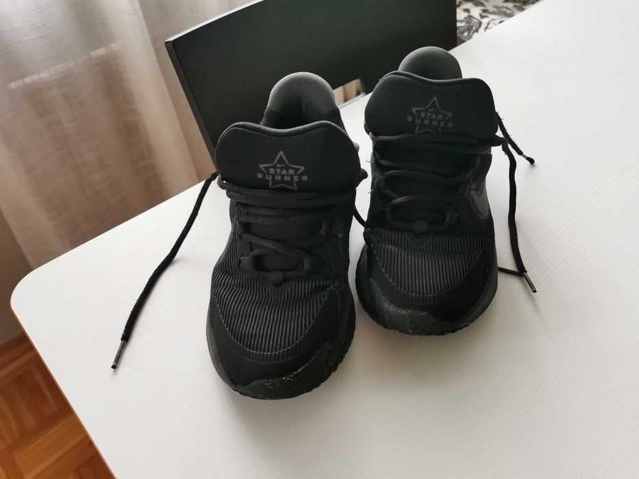 Dziecięce buty Nike Runner  22,5-23 cm wewnątrz