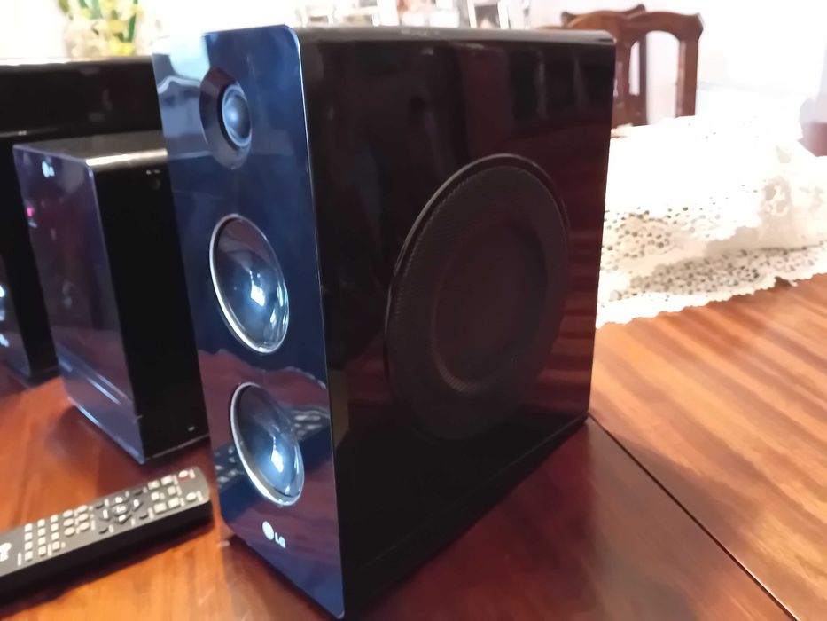 Micro Sistema Hi-Fi LG em óptimo estado