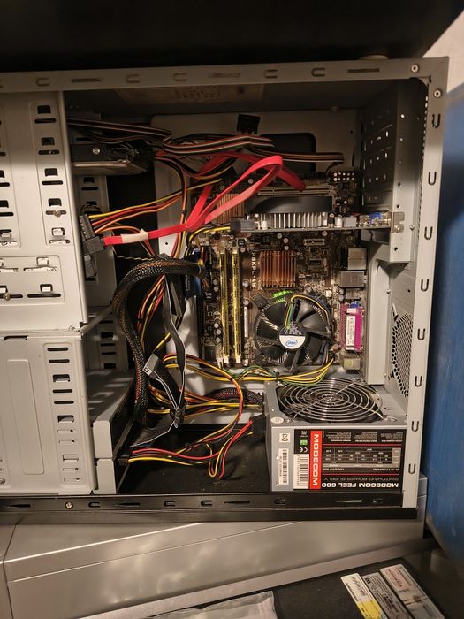 Sprzedam komputer PC lub części.