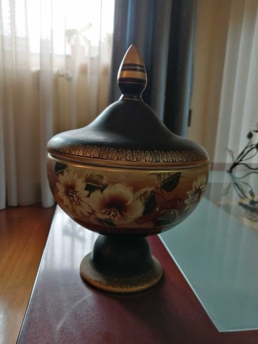 Bomboneira da OAL pintada á mão e numerada