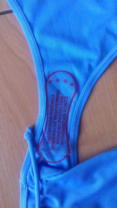 Блакитні плавки від купальника, 14 розмір.
Primark