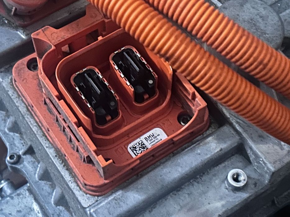 KLE BMW i3 (On-Board Charger) – Avariada – Para Reparação