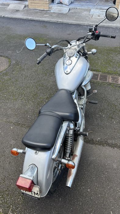 Susuki Intruder 250LC