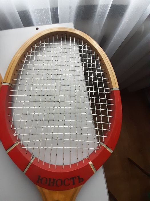 Ракетка для великого тенісу