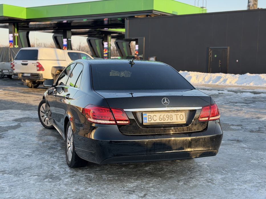 Терміново Mercedes Benz E200