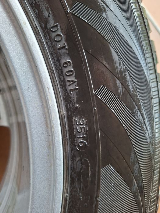 4 Koła Ford 16 cali zima 215/60/R16 Nokian