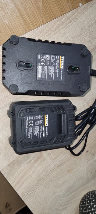 Zestaw Titan TXP 18V: Akumulator Li-Ion 2.0Ah + Szybka Ładowarka – Stan BDB!