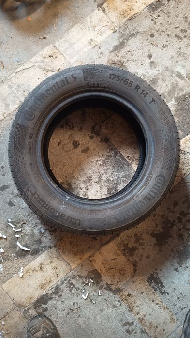 Opony Continental Ultra Contact 175/65 R14 82T