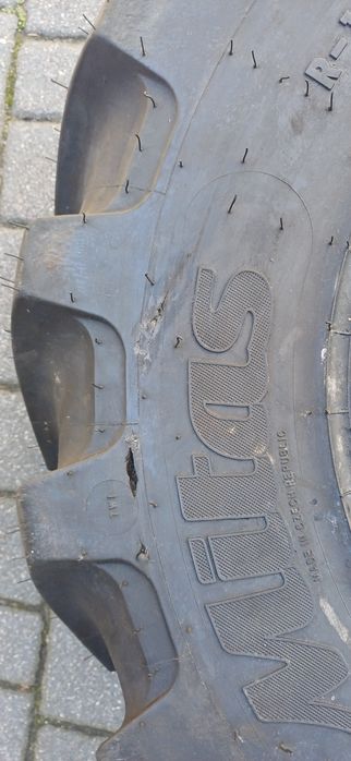 MITAS 325/70R18 MPT , pojedyńcza opona przemysłowa.