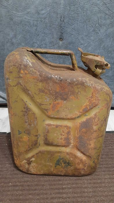 Каністра радянська 10 л для бензину чи д/п