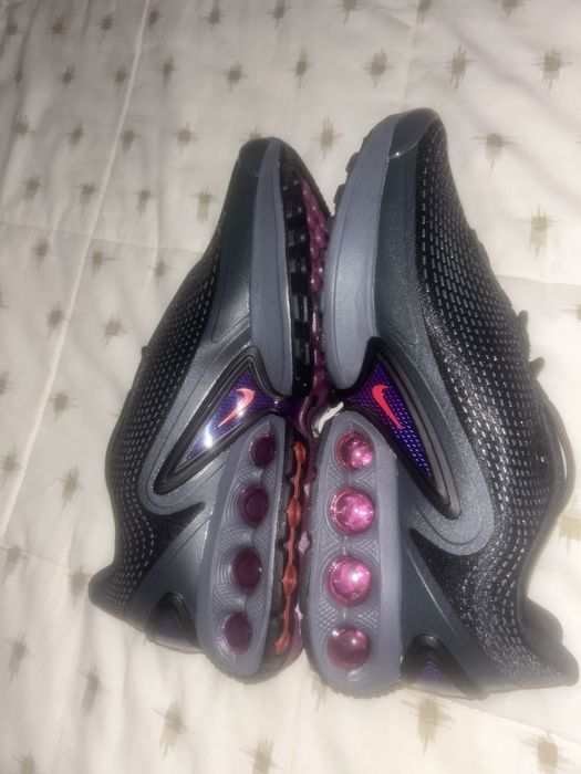 Air max DN tamanho 45 pretos e roxo