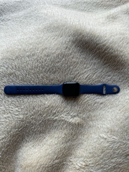 Apple Watch 8  32gb
