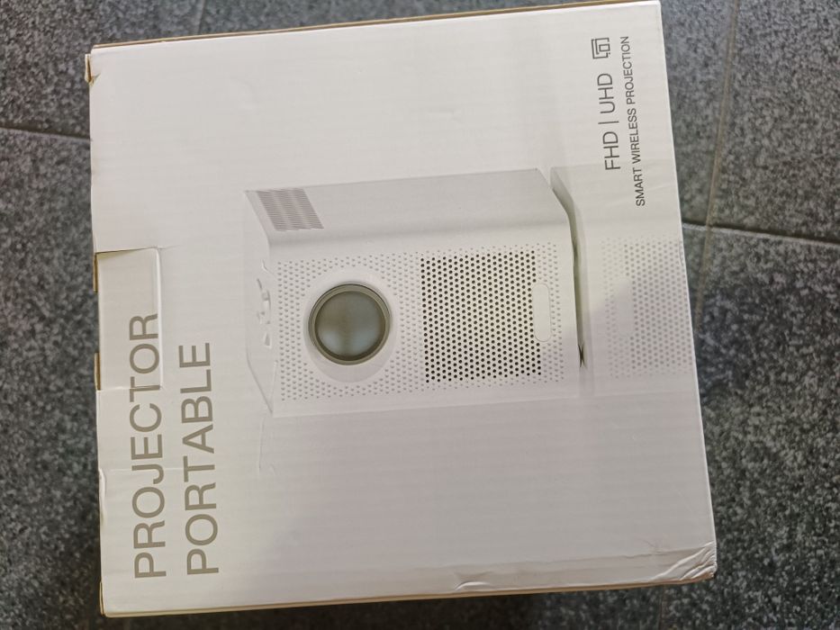 Projector portátil Android 10 2/16gb Wi-Fi e Bluetooth Branco SELADO64550224141443124