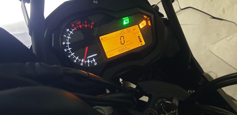 Mota benelli 502 trkx como nova