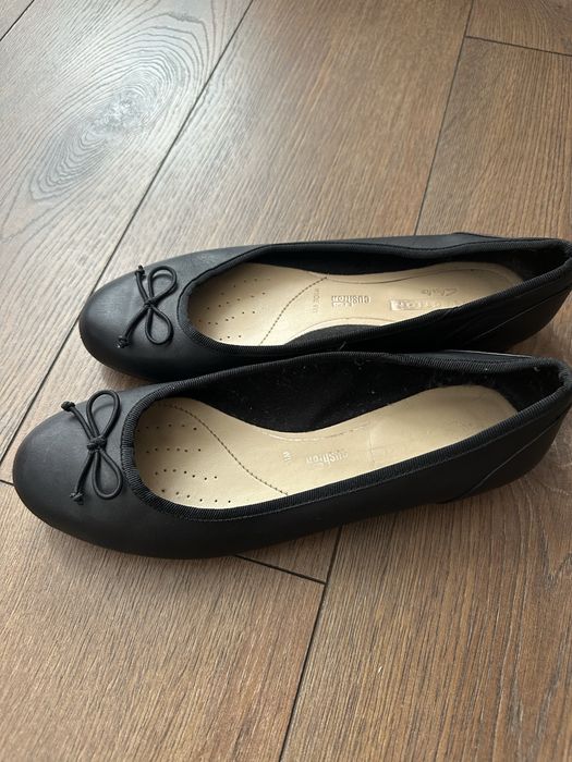 Продам балетки Clarks 36 розмір