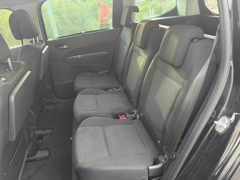 Peugeot 5008 2011 foto 5