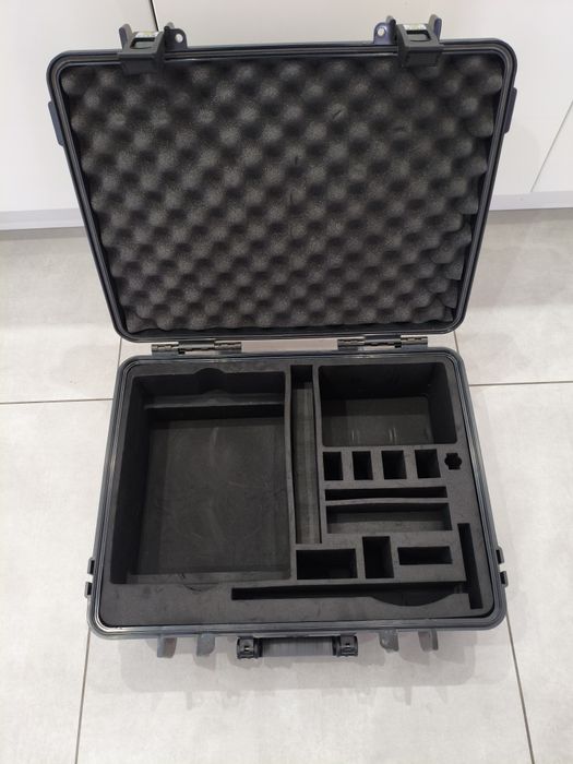 Twarda walizka Sonel MPI, MRU stan idealny